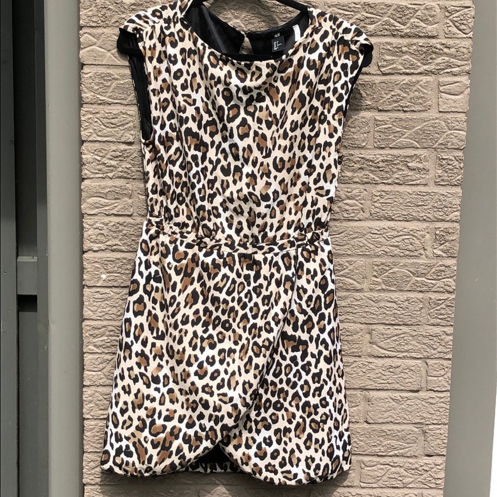 H&M leopard print dress - new size 6